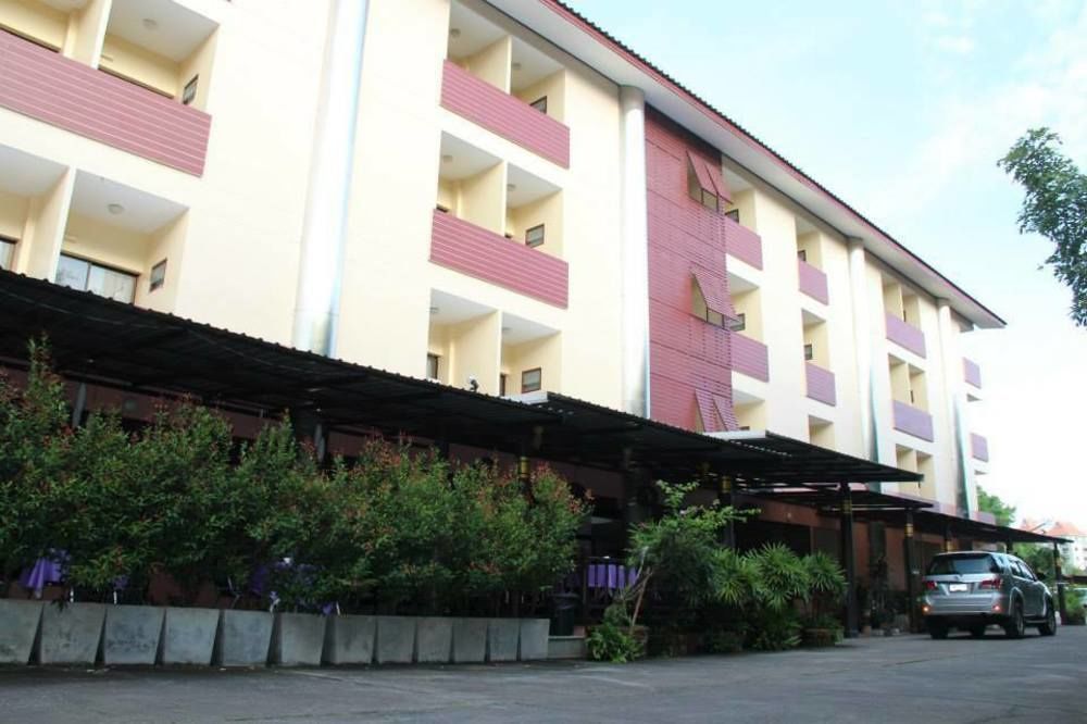 Chiangmai S.P. Hotel Chiang Mai Ngoại thất bức ảnh
